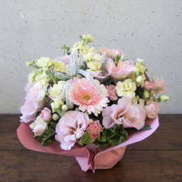 【アレンジメント】親愛なるあなたへ　ピンク【大切な方へ】恋人 上司 両親 お祝い プロポーズ 結婚祝い 開店祝い 開業祝い 発表会 送別会 引越し祝い 新築祝い 結婚記念日 誕生日 退職祝い ギフト プレゼント 豪華 母の日