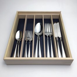 【カジュアルで使い易さを追求したシンプルなシェイプのカトラリー】＜YAMACO＞フォーカス 10pcs ペアセット 木箱入り