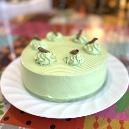 宇治抹茶ケーキ5号【ホールケーキ】宇治抹茶の香りと、小豆。 甘み穏やかな、和風洋菓子