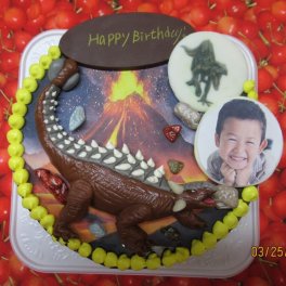 恐竜ケーキ【アンキロサウルス】5号サイズ(直径15cm) 恐竜ケーキ 立体ケーキ 写真ケーキ 似顔絵ケーキ 乗り物ケーキ 車ケーキ バースデーケーキ オリジナルケーキ オーダーメイド 超立体 記念日 クリスマス お誕生日 還暦 結婚記念日 お祝い 恐竜好き 写真入る