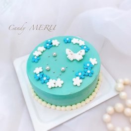 ４号12㎝　水色の小花のケーキ(チーズケーキ味）