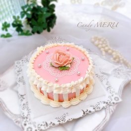 ４号12㎝ フリルとレースのケーキ(チーズケーキ味）直径12㎝