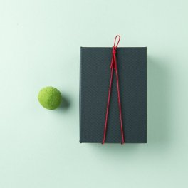 宇治抹茶トリュフ 6個入り／トリュフチョコ 抹茶チョコ チョコレート 抹茶スイーツ  感謝 御祝い 内祝い 結婚祝い 結婚内祝い 誕生日 手土産 送別会 上品 高級 濃厚 おいしい とろける 自分へのご褒美 リラックス 息抜き 祖父 祖母 父 母 夫 妻 両親 