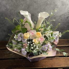 【おしゃれ】さわやかに贈るアレンジ【大切な方へ】恋人 上司 両親 お祝い プロポーズ 結婚祝い 開店祝い 開業祝い 発表会 送別会 引越し祝い 新築祝い 結婚記念日 誕生日 退職祝い ギフト プレゼント 豪華 母の日 敬老の日　クリスマス　父の日