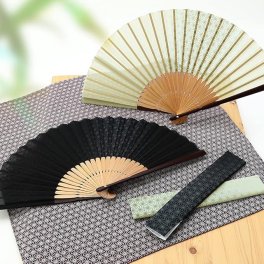 【手書き名入れ無料】 扇子 男性 メンズ 紙箱入り 送料無料 扇子袋セット 麻の葉地長 父の日 敬老の日 誕生日 名前入り プレゼント by 結納屋 長生堂