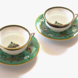 【送料無料】ウェッジウッドWEDGWOOD ワンダーラスト エメラルド フォレスト ティーカップ＆ソーサーペア【御結婚御祝・内祝・新築御祝・還暦御祝・御礼・寿・ギフト包装可能】
