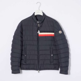 モンクレール MONCLER 1A527-00-5396F ジャケット メンズ アウター ダウンジャケット イエール ナイロン ブルゾン ライト ビジネス アウトドア カジュアル 保温 防風 軽量 防寒着 秋冬 おしゃれ ギフト プレゼント YERES ネイビー 1 2 5
