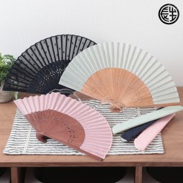 【手書き名入れ無料】 扇子 女性 レディース 紙箱入り 送料無料 扇子袋セット アンジェ 母の日 敬老の日 誕生日 名前入り プレゼント by 結納屋 長生堂