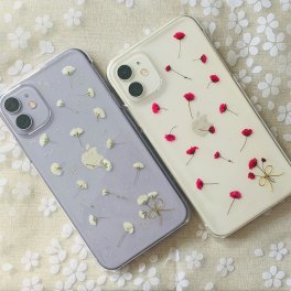 【カラーを選べる！ほぼ全機種対応スマホケース】（着日指定不可）小さなかすみ草の押し花スマホケース（クリア）  iPhone/Xperia/AQUOS/Galaxy等