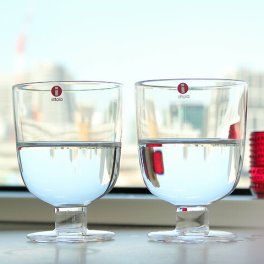 イッタラ レンピ グラス 350ml 2個入り(ペア) クリア 箱入り 【セット 赤ワイン 白ワイン ギフト 結婚祝い プレゼント 贈り物 ギフトセット 食器セット 敬老の日 敬老 ノルディック 北欧】[ボージョレヌーヴォ]【食器 カトラリー】【iittala イッタラ】【ギフト】