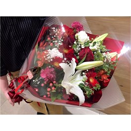 【生花 花束】ラグジュアリーブーケ 全2色　サプライズ 豪華 おしゃれ かわいい プレゼント インスタ映え お祝い 記念 誕生日 成人の日 卒業式 発表会 送別 ドキドキワクワク 人気