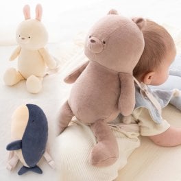 送料無料 おともだちリュック アニマルリュック くま うさぎ クジラ 赤ちゃん ベビー かわいい 出産祝い 出産内祝い 出産 内祝い お祝い プレゼント ギフト 男の子 女の子 ハーフバースデー ごっつん防止 リュックサック ぬいぐるみ 6ヶ月 1歳 誕生日プレゼント