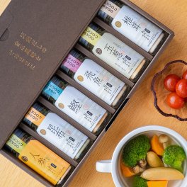 無添加 おだしカクテル 野菜・魚介 6本セット（椎茸 玉葱 人参 鰹 昆布 飛魚 各1本） ギフト お中元 内祝 お歳暮 手土産 国産 天然 高級 調味料 手土産 引出物 お祝 内祝い 出産祝 誕生日 プレゼント 減塩 あごだし かつおだし 実用的 ギフト  ホワイトデー おしゃれ 実用的
