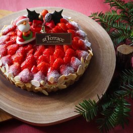 【冷蔵でお届け2025クリスマスケーキ】軽井沢農園パティスリーから完熟夏いちごタルト5号サイズ（４‐６人分）(※到着日にお召し上がりください)