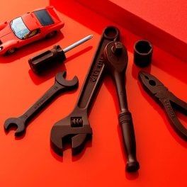 送料込み(※1) 神戸フランツ 工具チョコ・カーマニアセットV6 【手提げ袋付】  ※1北海道・沖縄除く チョコレート チョコ スイーツ 洋菓子 プレゼント ギフト 贈り物 お返し
