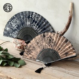 【手書き名入れ無料】 扇子 女性 レディース 紙箱入り 送料無料 扇子袋セット アトレ 母の日 敬老の日 誕生日 名前入り プレゼント by 結納屋 長生堂