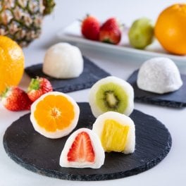 旬果大福 6個入【熨斗対応可・紙袋付き】6個 フルーツ大福 和菓子 老舗 職人 いちご パイン キウイ オレンジ みかん フルーツ 個包装 デザート おやつ ひんやり スイーツ おいしい 両親 祖父母 父 母 祖父 祖母 大人 こども 家族 親戚 みんなで 手土産 ご褒美 自宅用 誕生日 御礼 挨拶 お返し 祝い 御祝 お取り寄せ プレゼント