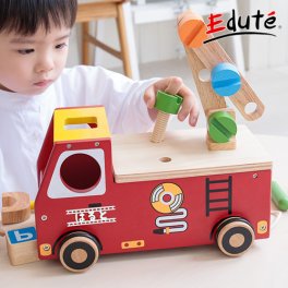 【名入れ 知育玩具】アクティブ消防車 ＜ 2歳 3歳 ＞ I’ｍ TOY（アイムトイ）【メッセージカード無料】誕生日,クリスマス,プレゼント 