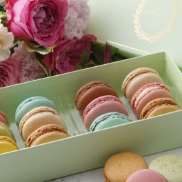 【公式】LADUREE　アンタンポレル マカロン12個入り