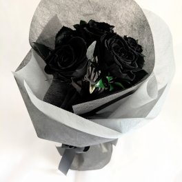 プリザーブドフラワー黒薔薇花束5輪／黒薔薇魔法発動中