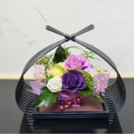 本州送料無料・12時までのご注文で即日発送（土・日・祝は除く）和風プリザーブドフラワー 華凛(かりん) フラワーギフト 花ギフト 誕生日 プレゼント 古希 お祝い 贈り物 バラ 還暦 喜寿 米寿 お歳暮 年賀