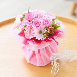 そのまま飾れるブーケ Sサイズ 花 花束 クリスマス 退職 入学 お返し ギフトお返し 誕生日プレゼント  送料無料 土日OK ブルーミー バラ 花瓶・水いらず スタンディングブーケ プチギフト まだ間に合う