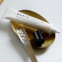  【ラッピング付き】BARTH プレミアムアイクリーム 15g（ 安定化レチノール配合 ポイント密着浸透 ふっくらハリ目元 ギフト 女性 男性 プレゼント 記念日 おしゃれ 内祝い お祝い お礼 結婚 出産 誕生日 新生活 クリスマス ）