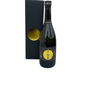 ＜芋焼酎＞つるし八千代伝【720ml】つるし芋仕込み -moon-  お酒 焼酎 お酒好き 家飲み 宅飲み 呑み リモート飲み会 飲み会 手土産 お土産 記念日 誕生日 恋人 妻 夫 父 母 父の日 母の日 お祝い 勤労感謝の日 お年賀 お中元 お歳暮 プレゼント ギフト 贈り物 ラッピング