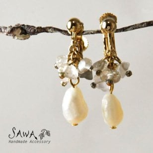 【SAWA サワ】淡水パール × 天然石 イヤリング (P-83)レディース アクセサリー イヤリング 両耳用 ナチュラル シンプル ホワイト 大人可愛い ハンドメイド 母の日 クリスマス ギフト プレゼント