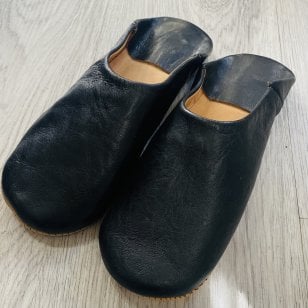 室内スリッパ　バブーシュ　山羊革　　ルームシューズ 　レザー　シンプル 、レディースサイズ　