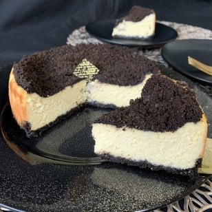 クッキークリームチーズケーキ５号15センチ☆バースデーケーキや誕生日プレゼントや記念日ギフトにも！【待望のホールタイプ】【贅沢なティータイムに】【お祝いやバースデーケーキに】【内祝や結婚祝いに】【お歳暮】【お中元】【お彼岸のお供えに】