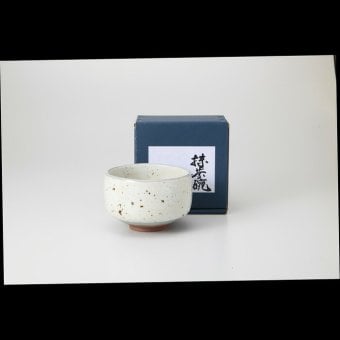 粉引青磁　抹茶碗 陶器 美濃焼 やきものの里から、暮らしを贈ります。　ギフト 食器 セット テーブルウェア