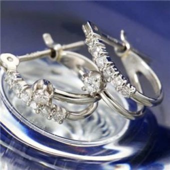 Pt ダイヤモンドピアス エタニティピアス プラチナ フープピアス レディース ジュエリー アクセサリー 天然石 誕生石 4月 贈り物 ギフト プレゼント 記念日 誕生日