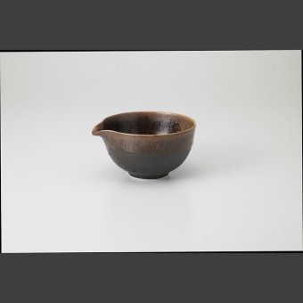 いぶし金彩 片口抹茶碗 磁器 美濃焼 やきものの里から、暮らしを贈ります。　ギフト 食器 セット テーブルウェア