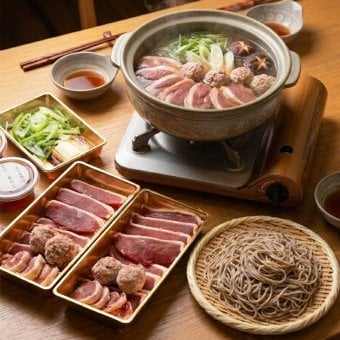 滋賀 近江懐石清元 近江鴨鍋セット 石挽蕎麦付き ギフト 鴨鍋セット 冷凍 鴨鍋 取り寄せ 滋賀県産 近江鴨【北海道・沖縄県・離島 配送不可】