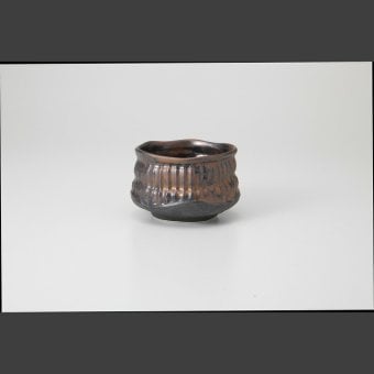 イブシゴールド流し嵯峨野抹茶碗 磁器 美濃焼 やきものの里から、暮らしを贈ります。　ギフト 食器 セット テーブルウェア