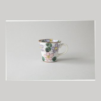 手描き紫桜 マグ 陶器 美濃焼 やきものの里から、暮らしを贈ります。　ギフト 食器 セット テーブルウェア
