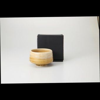 黄伊羅保抹茶碗 陶器 美濃焼 やきものの里から、暮らしを贈ります。　ギフト 食器 セット テーブルウェア