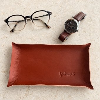 【新商品・在庫限りの限定価格】名入れ込み3,980円｜レッドブラウンの本革レザートレイ｜メガネ・時計・鍵置き｜誕生日ギフト