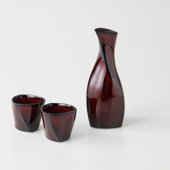 漆ブラウン　折り目酒器揃 磁器 美濃焼 やきものの里から、暮らしを贈ります。　ギフト 食器 セット テーブルウェア