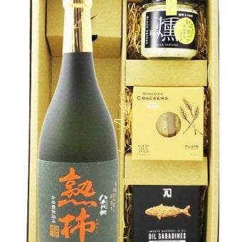 ★ 送料無料 ★ 八千代伝 熟柿 ( やちよでんじゅくし ) かめ壷仕込み   25度 720ml ＋ おつまみ3種セット【 9465 】【 芋焼酎・おつまみセット 】【 ハロウィン 贈り物 ギフト プレゼント 誕生日 結婚のお祝い 】