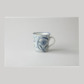 宗山窯 安南花唐草 マグ 陶器 美濃焼 やきものの里から、暮らしを贈ります。　ギフト 食器 セット テーブルウェア
