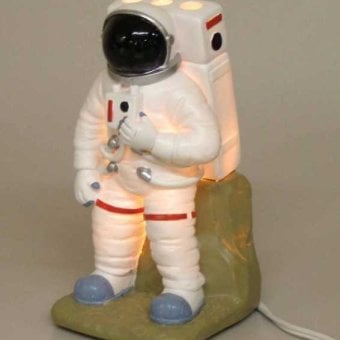 セトクラフト ルームランプ アストロノーツ 宇宙飛行士 ライト 間接照明 デスクライト テーブルランプ おしゃれ インテリア 雑貨 置物 レジン製 癒し グッズ ギフト プレゼント 誕生日 クリスマス