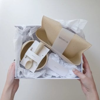 blanco ブランコ gift bowl set  吸盤付きベビー食器 お食事エプロン セット 出産祝い