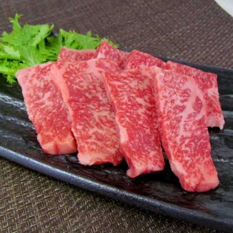 伊賀牛 ロース 焼肉用 450g 黒毛和牛 雌牛 牛肉 高級肉 焼き肉 肉ギフト お取り寄せ グルメ 霜降り 贅沢 和牛 贈り物 プレゼント お祝い 内祝い お中元 お歳暮 父の日 母の日 敬老の日