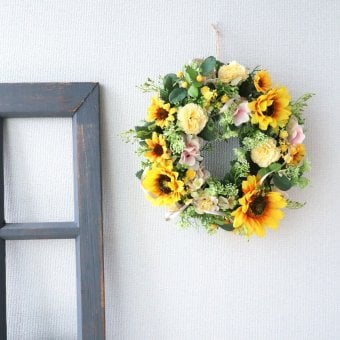 ひまわり カーネーション 夏リース インテリア 造花 フラワーリース ギフト 向日葵 プレゼント 511