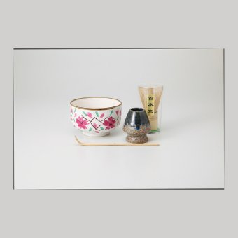 Japan 極 源氏手描き桜抹茶揃 陶器 美濃焼 やきものの里から、暮らしを贈ります。　ギフト 食器 セット テーブルウェア