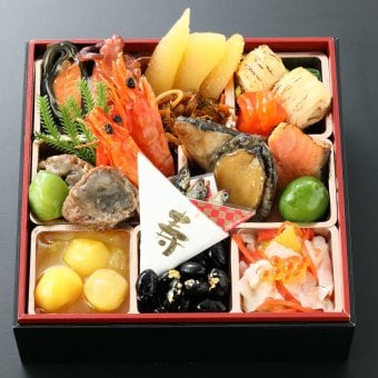 滋賀 鮎家 おせち 一段重 2人前 18品目 御節料理 お正月 和風おせち 冷凍 縁起物 正月料理【沖縄県・離島 配送不可】