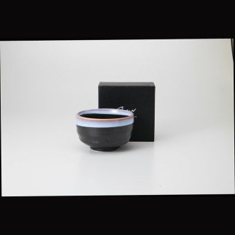 彩色黒フチ流し抹茶碗 陶器 美濃焼 やきものの里から、暮らしを贈ります。　ギフト 食器 セット テーブルウェア