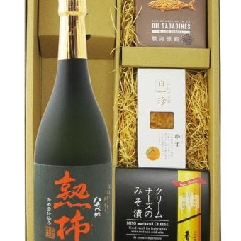 ★ 送料無料 ★ 八千代伝 熟柿 ( やちよでんじゅくし ) かめ壷仕込み   25度 720ml ＋ おつまみ 3種セット【 9472 】【 芋焼酎・おつまみセット 】【 要冷蔵 】【 ハロウィン 贈り物 ギフト プレゼント 誕生日 結婚のお祝い 】